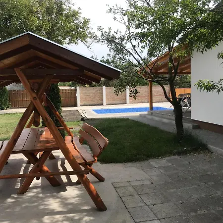 Appartamento Big House Balatonfenyves