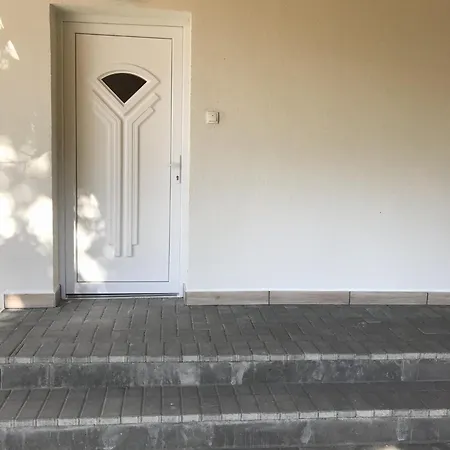 Big House Балатонфеньвеш