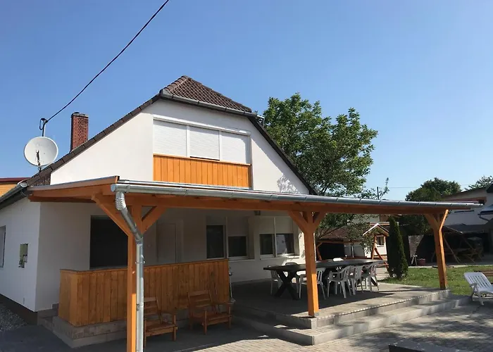 Big House Appartement Balatonfenyves