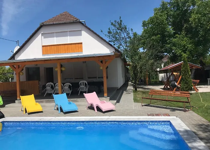 Big House * Balatonfenyves